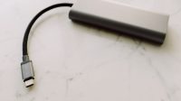 Cara Pilih Kabel USB-C Sesuai Watt Ilustrasi Cara Pilih Kabel USB-C Sesuai Watt untuk berbagai perangkat.